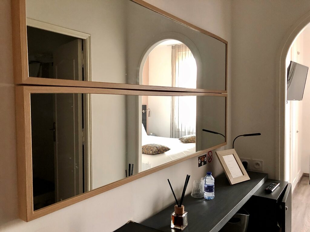 hotel saint-louis aigues-mortes room